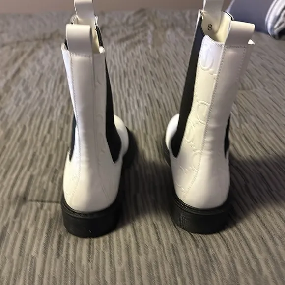 Mario Valentino boots