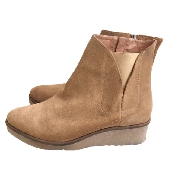 Matt Bernson Frieze Boots Tan Suede Rubber Wedge Boots 10