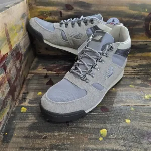 Men New Balance Gray athletic boots‎ size 10.5 new