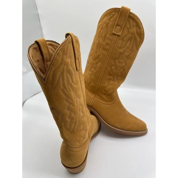 Men’s Brown Laredo Cowboy Boots. 68216 8 E W. Jacksonville. Tan suede.