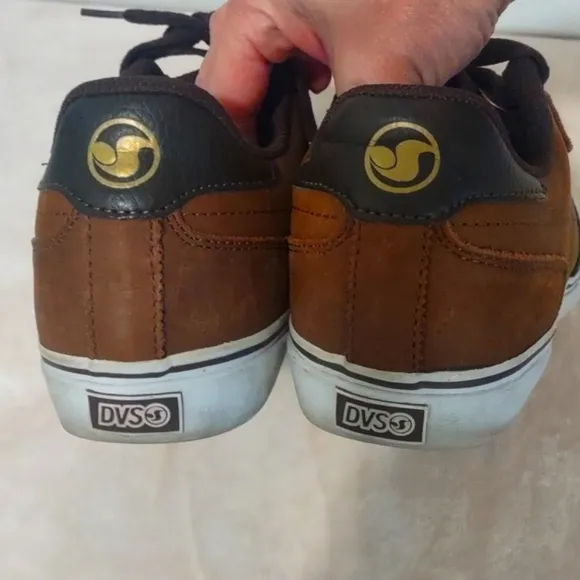 Men's DVS Milan 2CT Brown Skateboard Shoes Size 10 Medium EUC