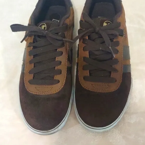 Men's DVS Milan 2CT Brown Skateboard Shoes Size 10 Medium EUC