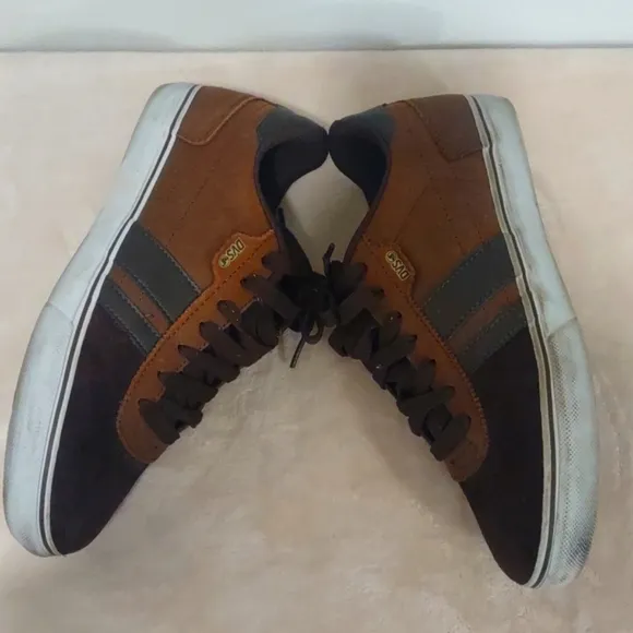 Men's DVS Milan 2CT Brown Skateboard Shoes Size 10 Medium EUC