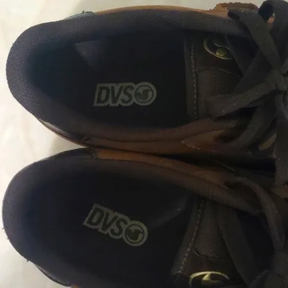 Men's DVS Milan 2CT Brown Skateboard Shoes Size 10 Medium EUC
