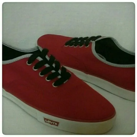 Mens Red Canvas Sneakers Size 10.5 LEVI'S Classic Tennis Shoes Skater Old School