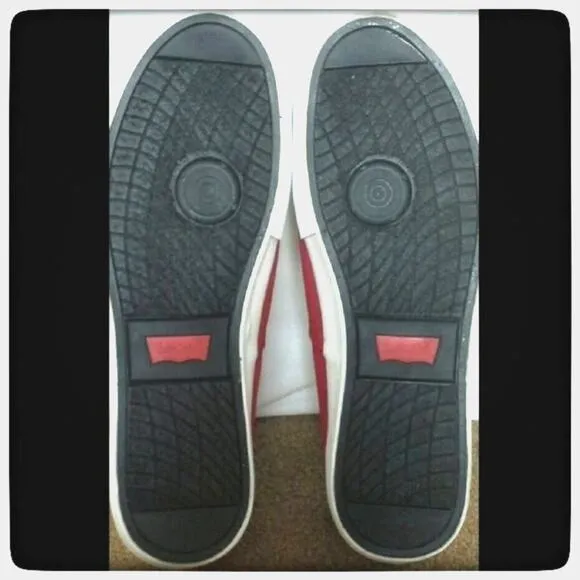 Mens Red Canvas Sneakers Size 10.5 LEVI'S Classic Tennis Shoes Skater Old School
