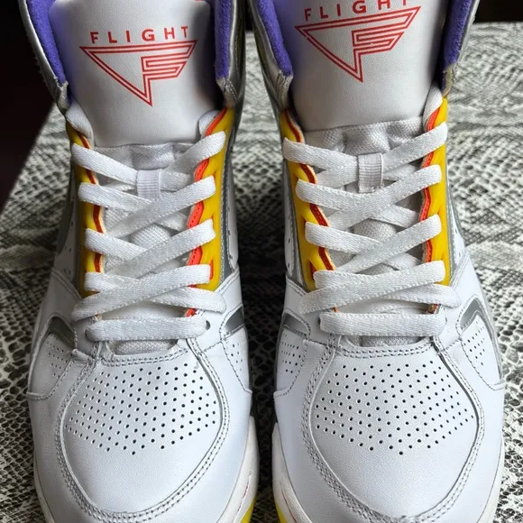 Men’s size 9.5 Nike Air Flight Lite High White/MetallicSilver-Hyper Grape