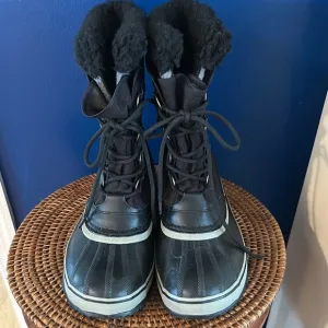 Men’s SOREL Caribou Waterproof Nubuck and Rubber Fur Cuff Boots Size 10.5