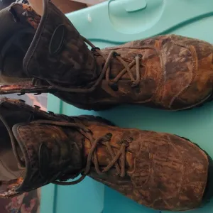 Men's Wolverine Woodland Camo Boots with rubber soles Size 11.5W EUC