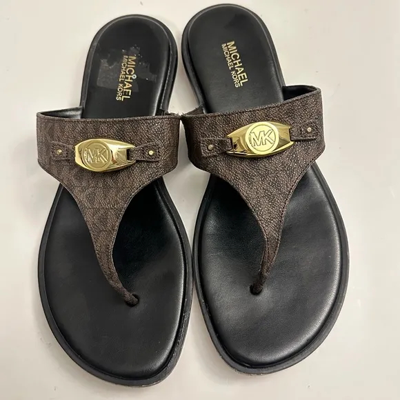 Michael Kors Tilly Thong Sandals Size 8.0 M