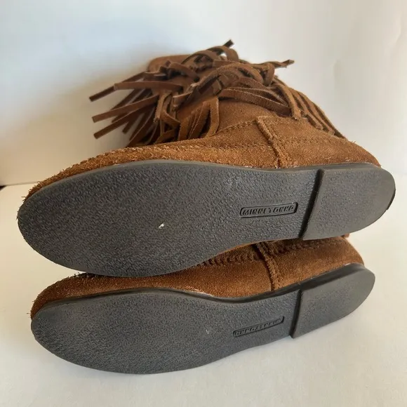 Minnetonka Brown 3 Layer Fringe Suede Boots Woman’s Size 8