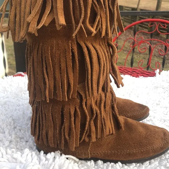 MINNETONKA Brown Suede Fringed Boots