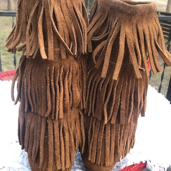 MINNETONKA Brown Suede Fringed Boots