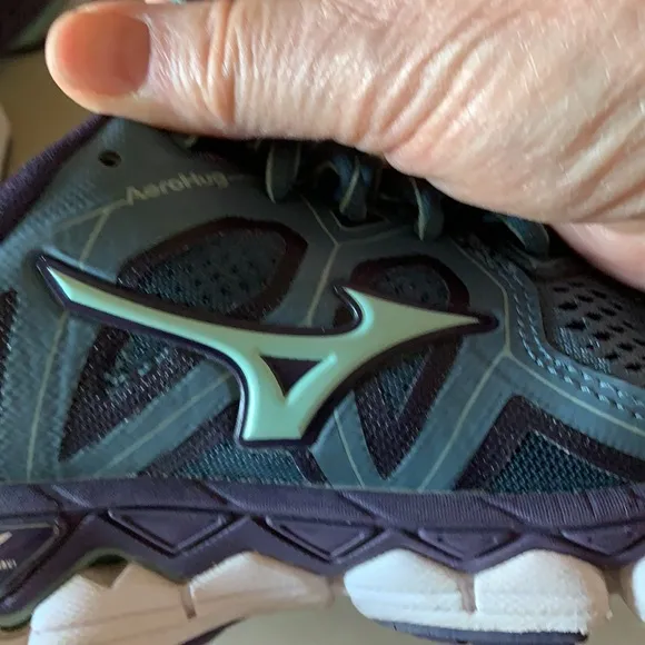 Mizuno Wave Style Shoes, size 7.5