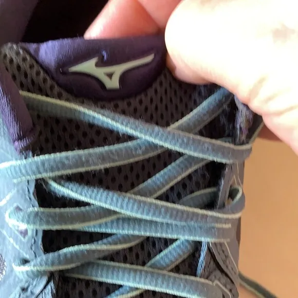 Mizuno Wave Style Shoes, size 7.5