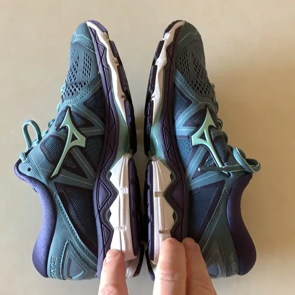 Mizuno Wave Style Shoes, size 7.5