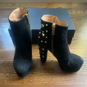 Moschino Love Women’s Leather Suede boots Sz. 36 black studded