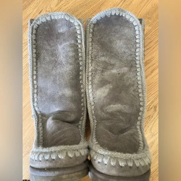 MOU eakimo 40 tall grey suede boots