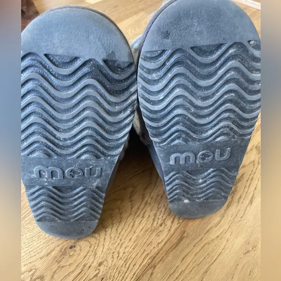 MOU eakimo 40 tall grey suede boots
