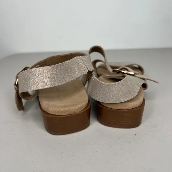 Munro Cleo Champagne Shimmer Sandals Size 7.5