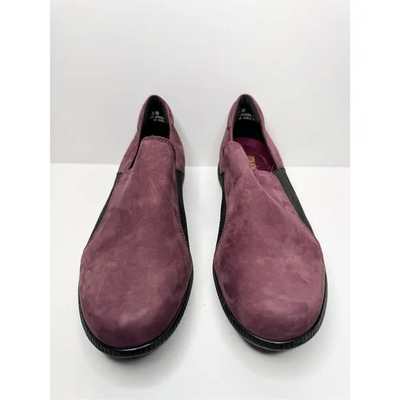 Munro Slip On Sneaker Size 10.5 Wide Burgundy Leather Cushioned Slip On Shoes