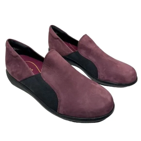 Munro Slip On Sneaker Size 10.5 Wide Burgundy Leather Cushioned Slip On Shoes