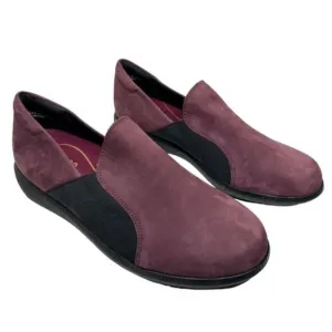 Munro Slip On Sneaker Size 10.5 Wide Burgundy Leather Cushioned Slip On Shoes