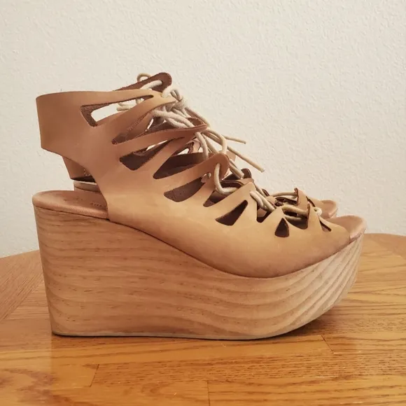 Musse &amp; Cloud Camel Color Leather Bohemian Lace Up Platform Sandals Women's 10