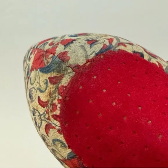 MUTINY IRREGULAR CHOICE BLUE WHITE FLORAL PRINT RED VELOUR HIGH HEELS