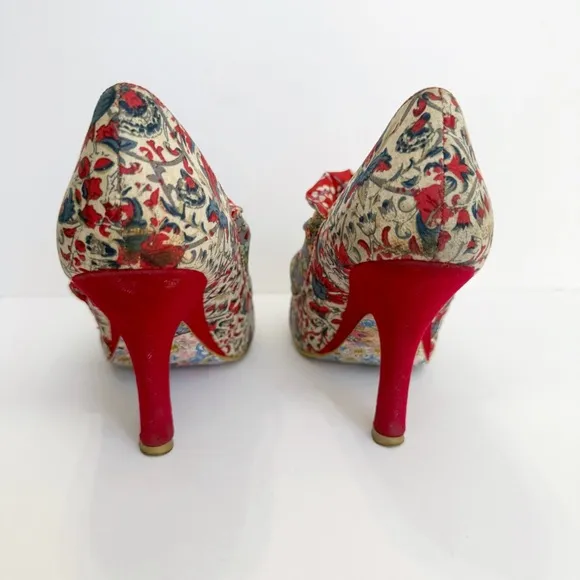 MUTINY IRREGULAR CHOICE BLUE WHITE FLORAL PRINT RED VELOUR HIGH HEELS