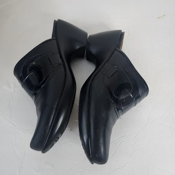 Naot Dream Clog Mules Women’s 7-7.5 Black Leather Slip On Comfort Shoes EU 38