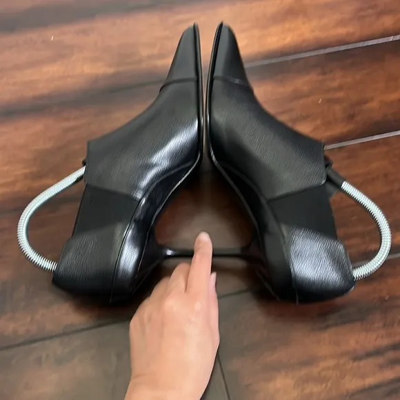 Narciso Rodriguez Leather Booties Shoes Pointed Toe sz 40 Quiet Luxury Old MOney