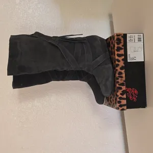 Naughty Monkey knee high suede boots