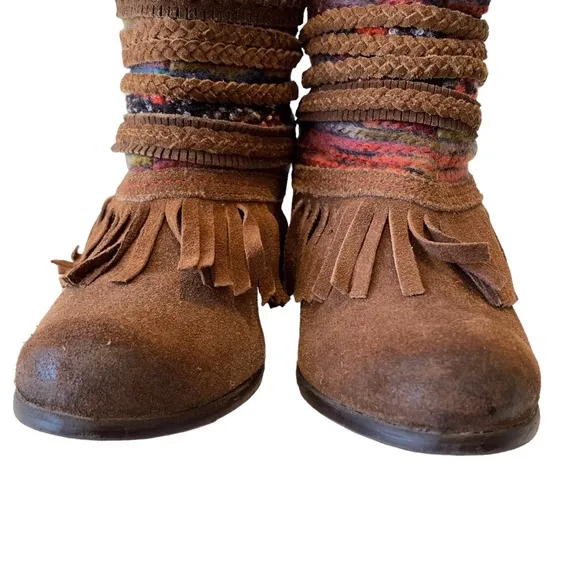 NAUGHTY MONKEY PONCHO BOOTS  NATIVE BOOTS BROWN SUEDE ANKLE BOOTIES SIZE 8.5