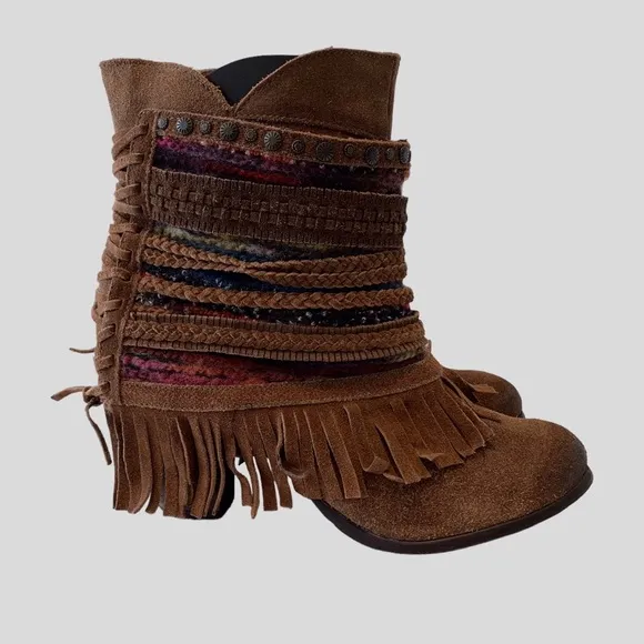 NAUGHTY MONKEY PONCHO BOOTS  NATIVE BOOTS BROWN SUEDE ANKLE BOOTIES SIZE 8.5