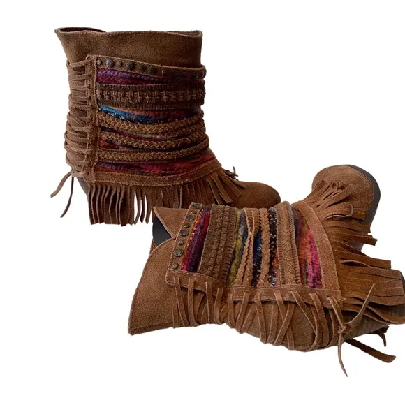 NAUGHTY MONKEY PONCHO BOOTS  NATIVE BOOTS BROWN SUEDE ANKLE BOOTIES SIZE 8.5