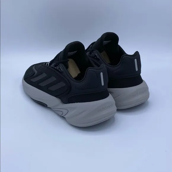 NEW! adidas Ozelia Women's Shoes Size 10
