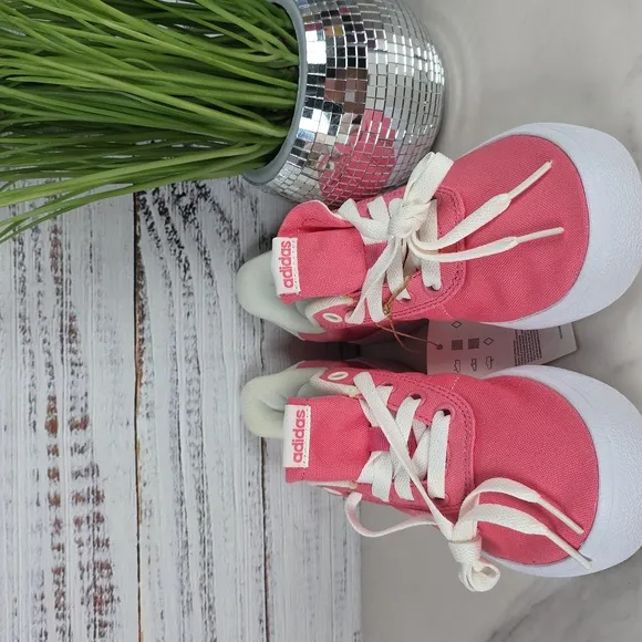 NEW ADIDAS SIZE 3 GIRLS PINK SKATEBOARD SNEAKERS CANVAS SHOES