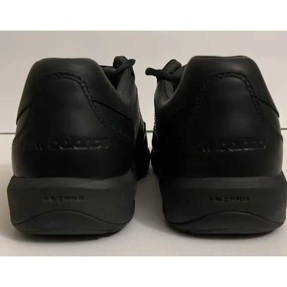 New Balance 1700 Black Men’s Size 9.5 6E WIDE Leather Walking Shoes