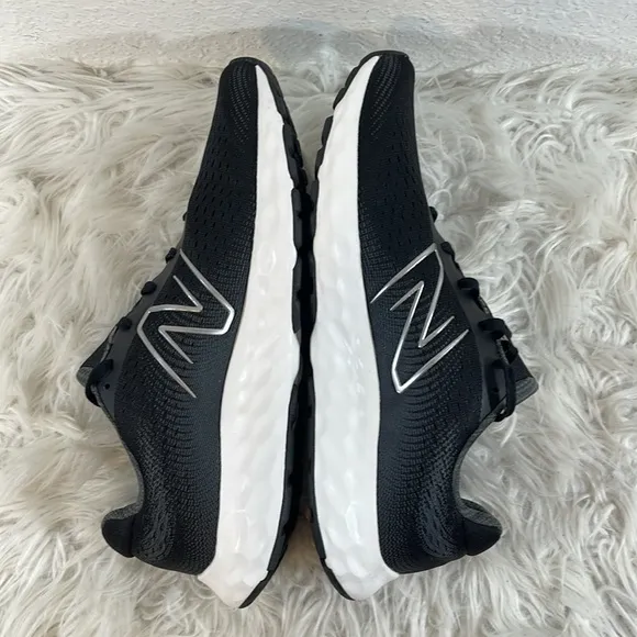 NEW BALANCE  520V8 Men's Running Shoes Black &amp; White Sneakers Size 12 NEW