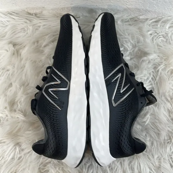 NEW BALANCE  520V8 Men's Running Shoes Black &amp; White Sneakers Size 12 NEW