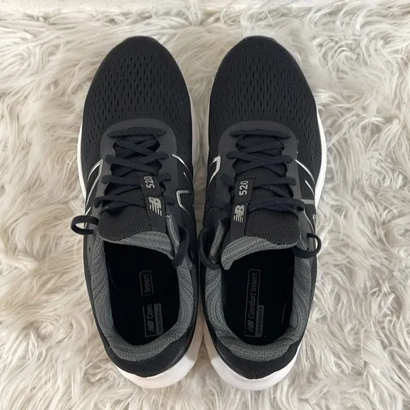 NEW BALANCE  520V8 Men's Running Shoes Black &amp; White Sneakers Size 12 NEW