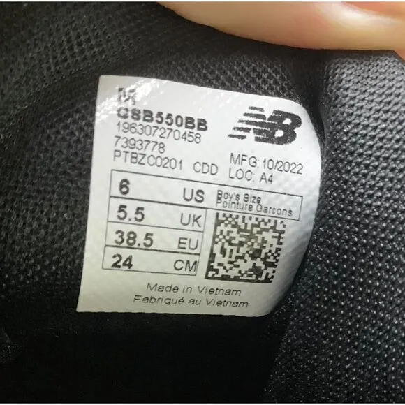 New Balance 550 Black Sneakers Shoes Grade School Boy Size 6 Black on Black