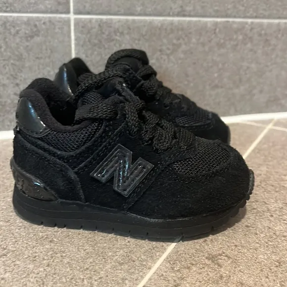 New Balance 574 black suede shoes sneakers baby infant Size 3