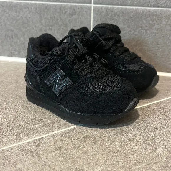 New Balance 574 black suede shoes sneakers baby infant Size 3