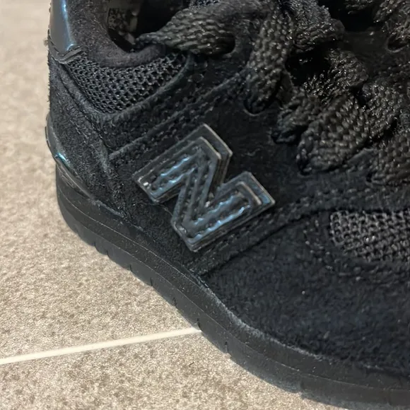 New Balance 574 black suede shoes sneakers baby infant Size 3