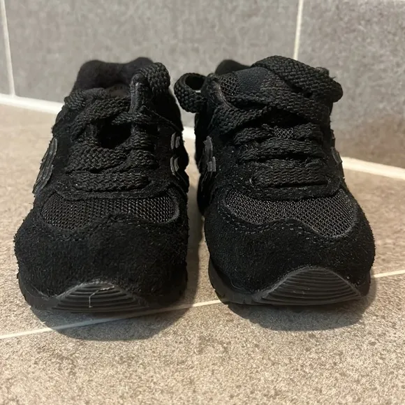 New Balance 574 black suede shoes sneakers baby infant Size 3