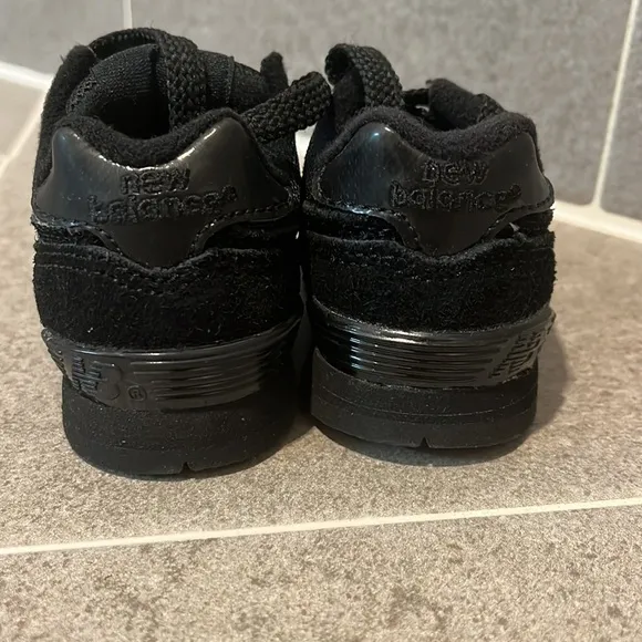 New Balance 574 black suede shoes sneakers baby infant Size 3