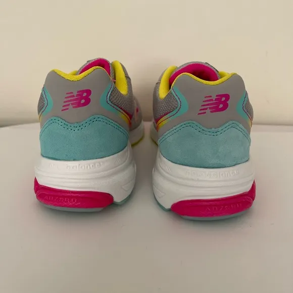 New Balance 888V2 Big Kids/Women’s Sneakers Running Shoes Gray Rainbow Size 6