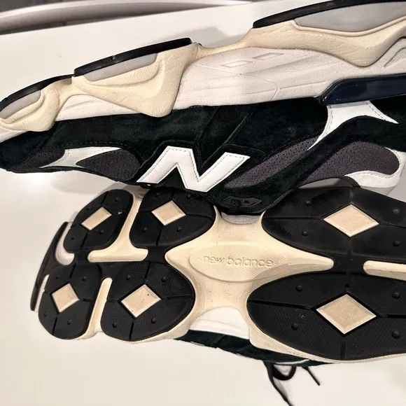 NEW BALANCE 9060 CASUAL SHOES